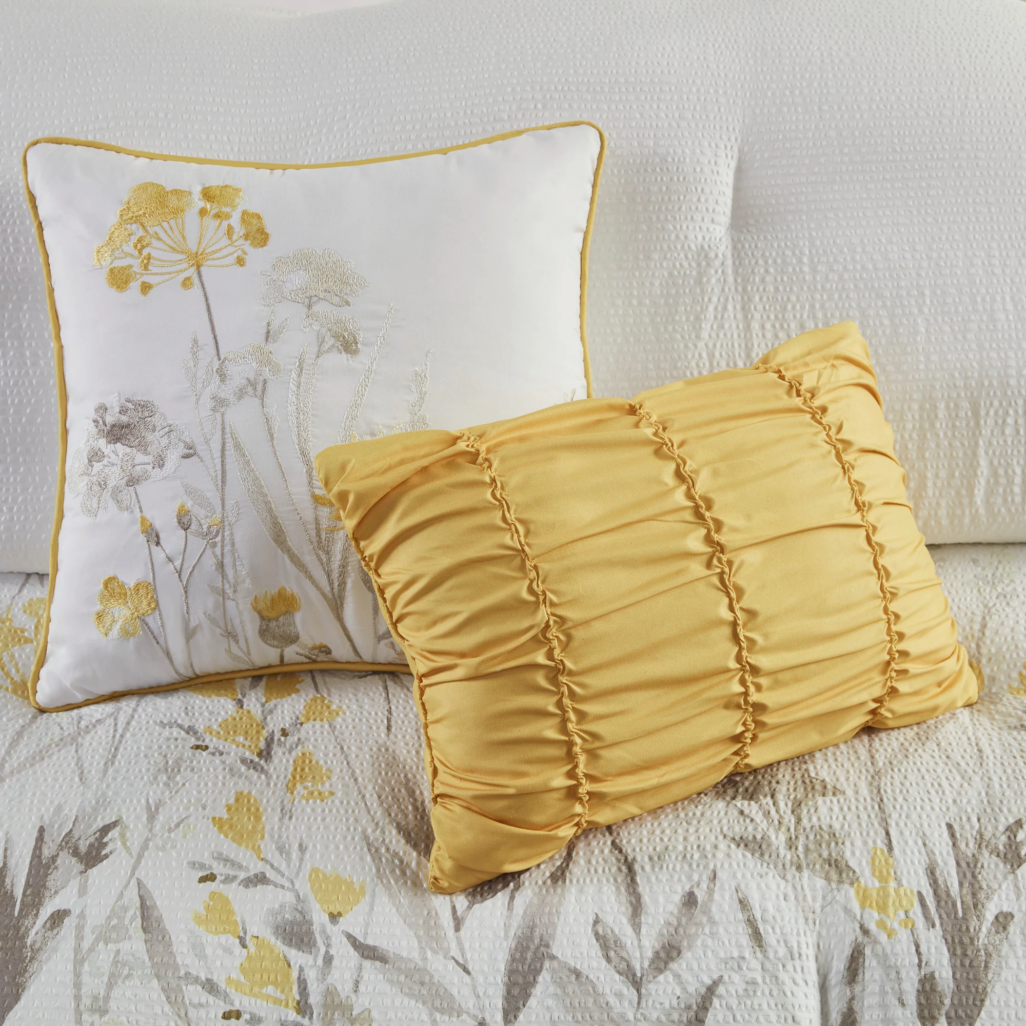 Prairie 5-Piece Seersucker Comforter Set with Throw Pillows - Image 10