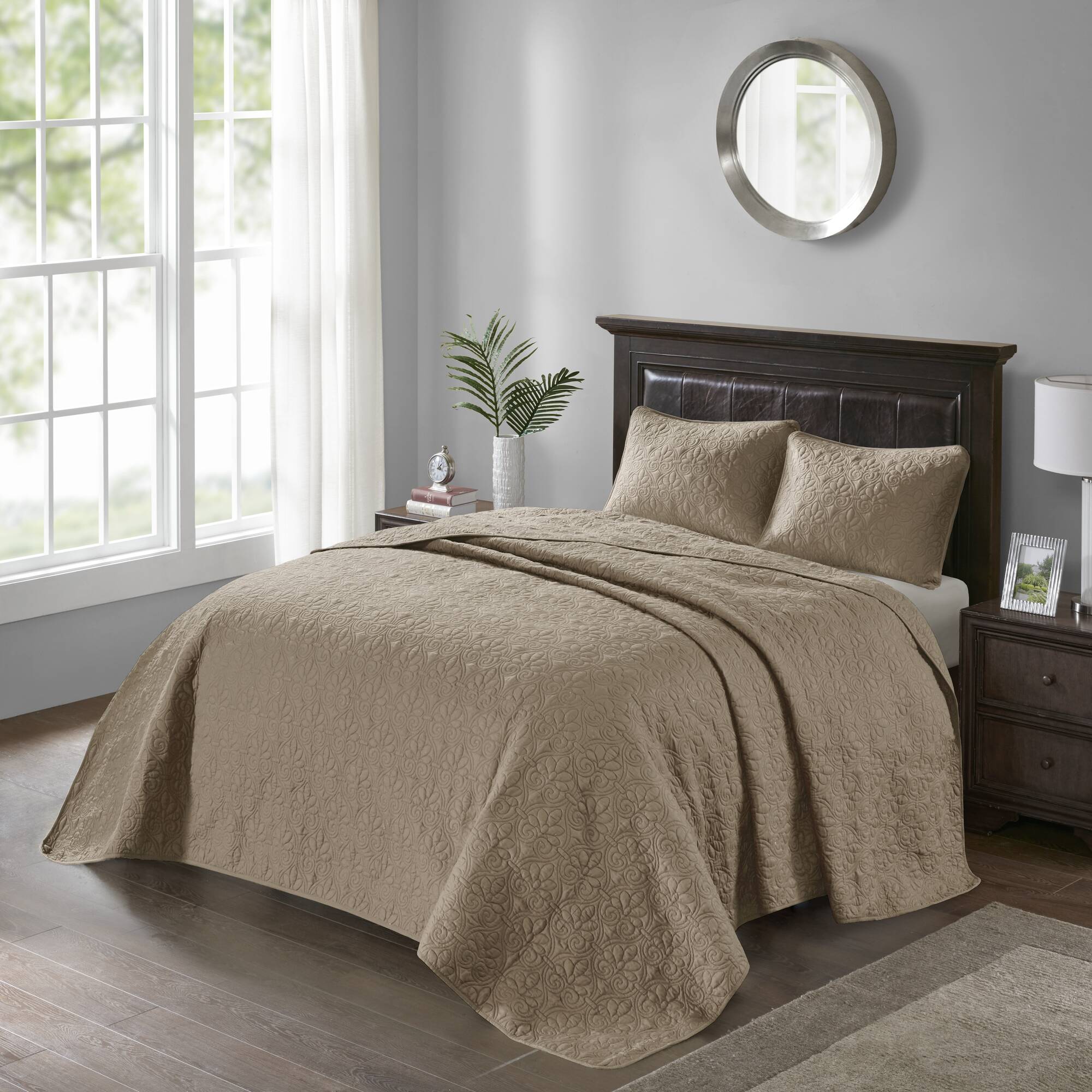 Quebec 3-Piece Reversible Bedspread Set - Image 34