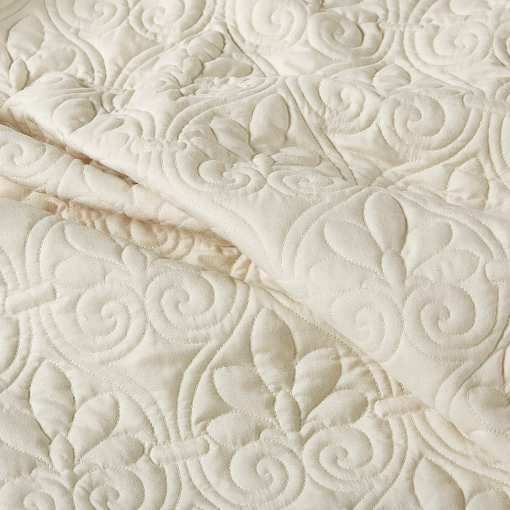 Quebec 3-Piece Split Corner Pleated Quilted Bedspread - Image 21