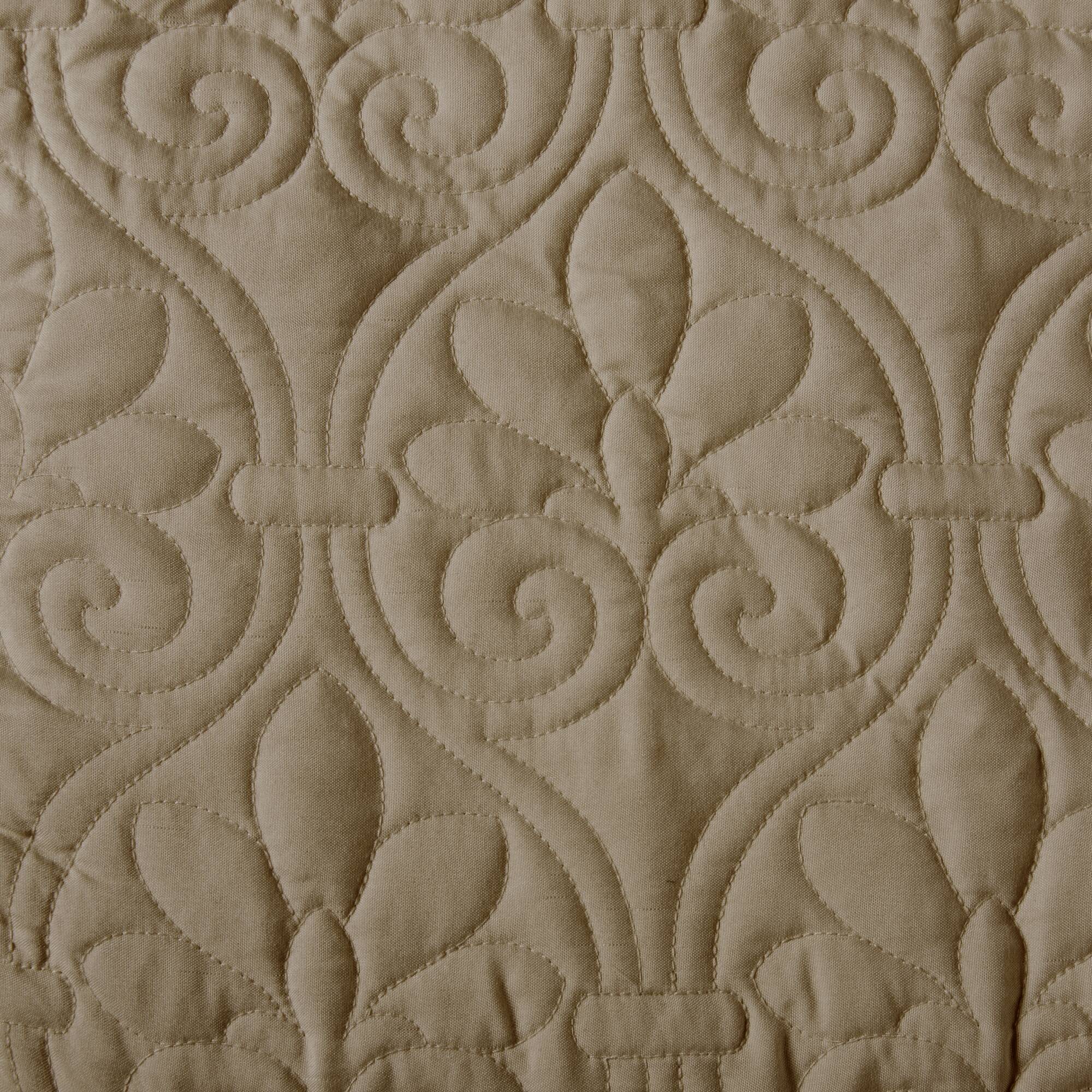 Quebec 3-Piece Split Corner Pleated Quilted Bedspread - Image 32