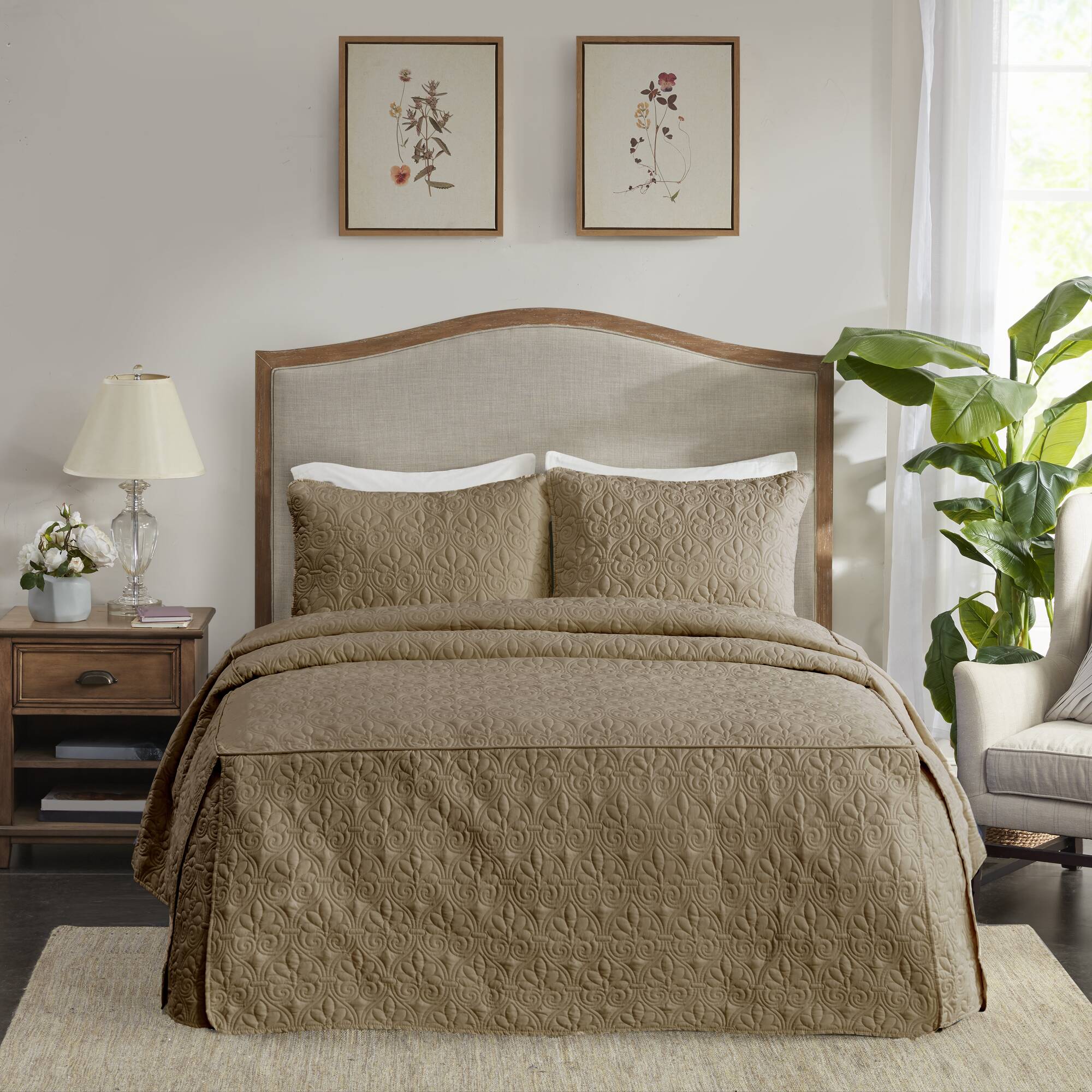 Quebec 3-Piece Split Corner Pleated Quilted Bedspread - Image 8