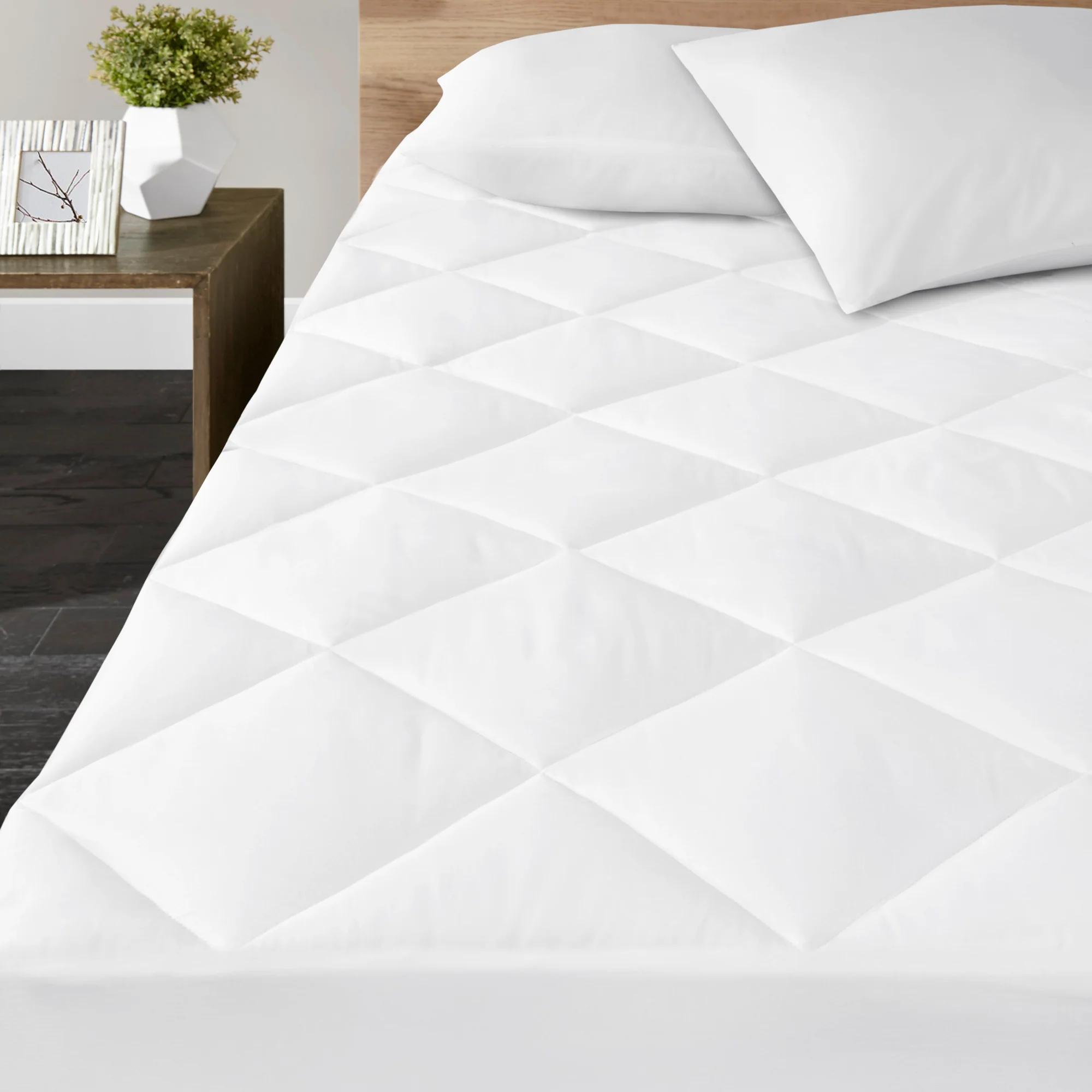 Quiet Nights 300 Thread Count Cotton Sateen Waterproof Mattress Pad - Image 3