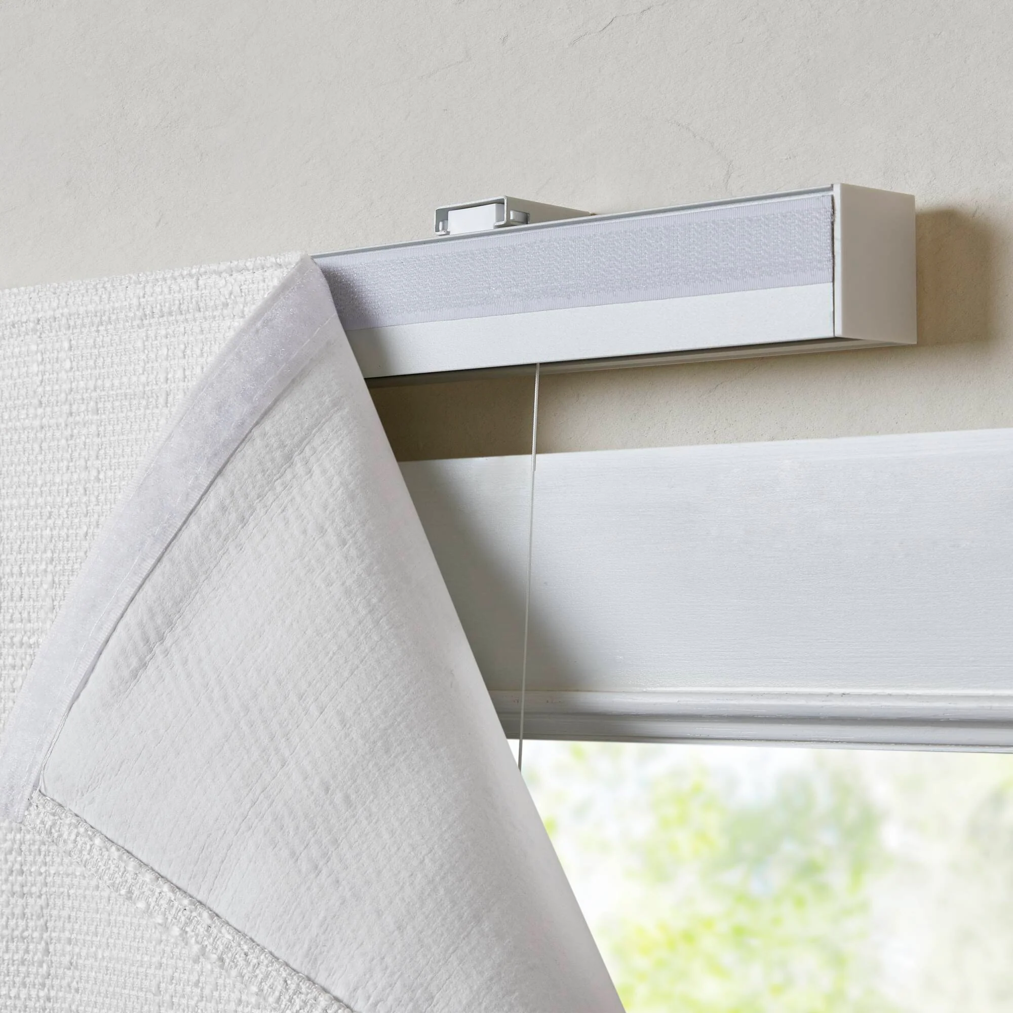 Quincy Total Blackout Cordless Roman Shade - Image 10