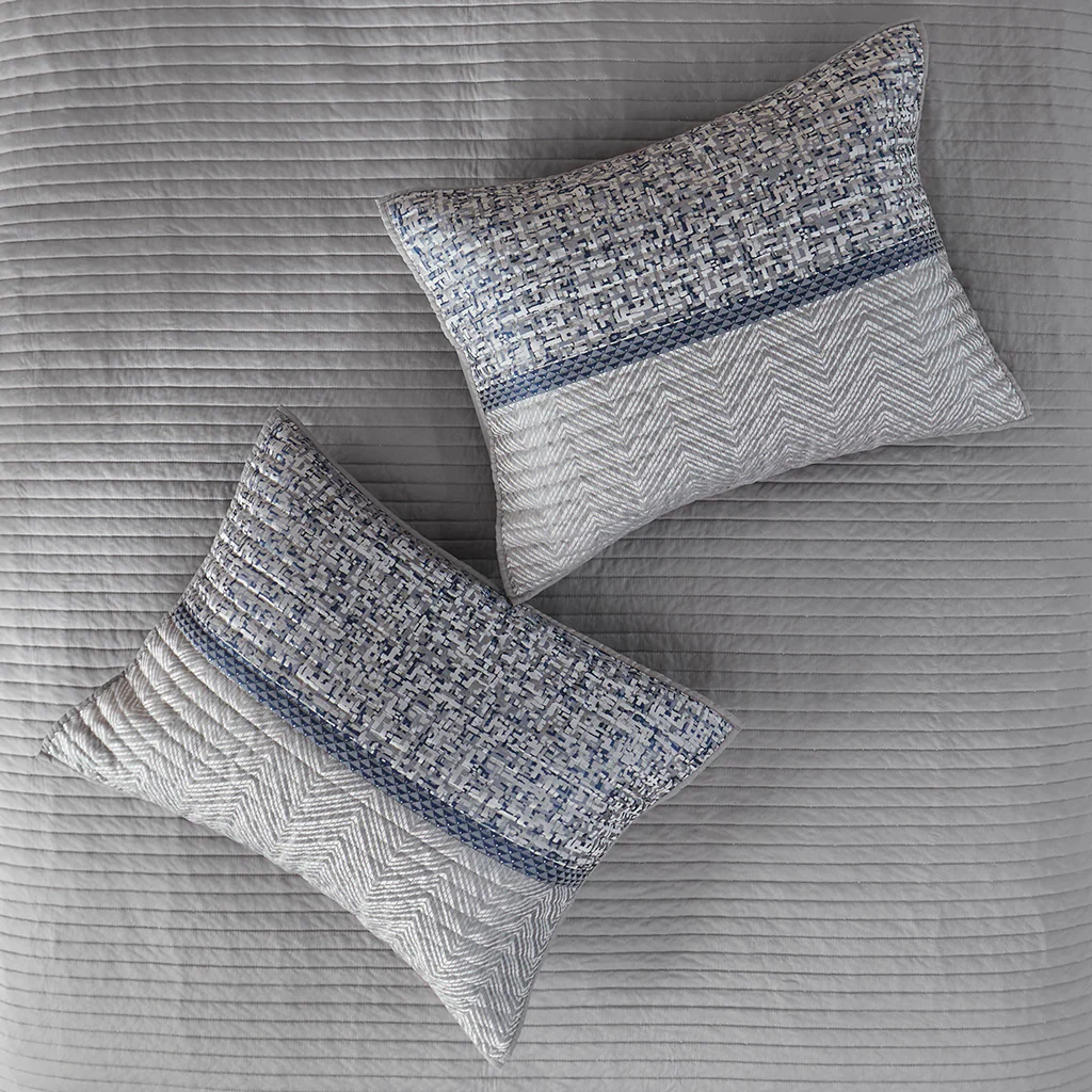Rhapsody 6-Piece Reversible Jacquard Quilt Set with Throw Pillows - Image 33