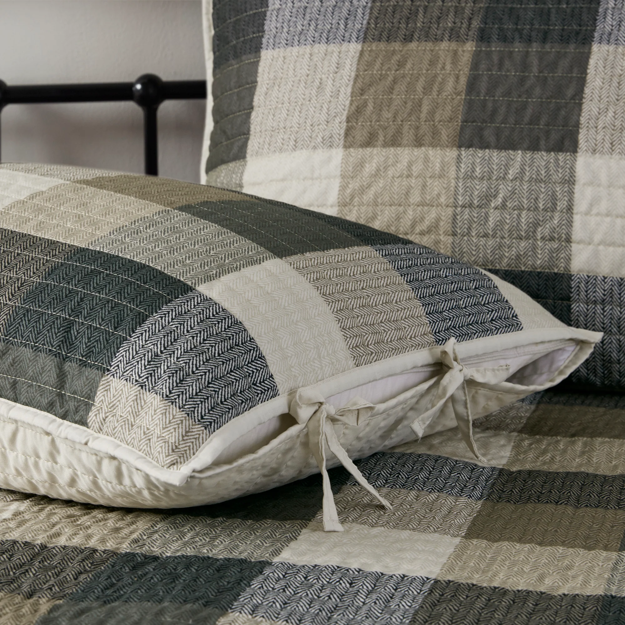 Ridge 6-Piece Reversible Plaid Daybed Cover Set - Image 42