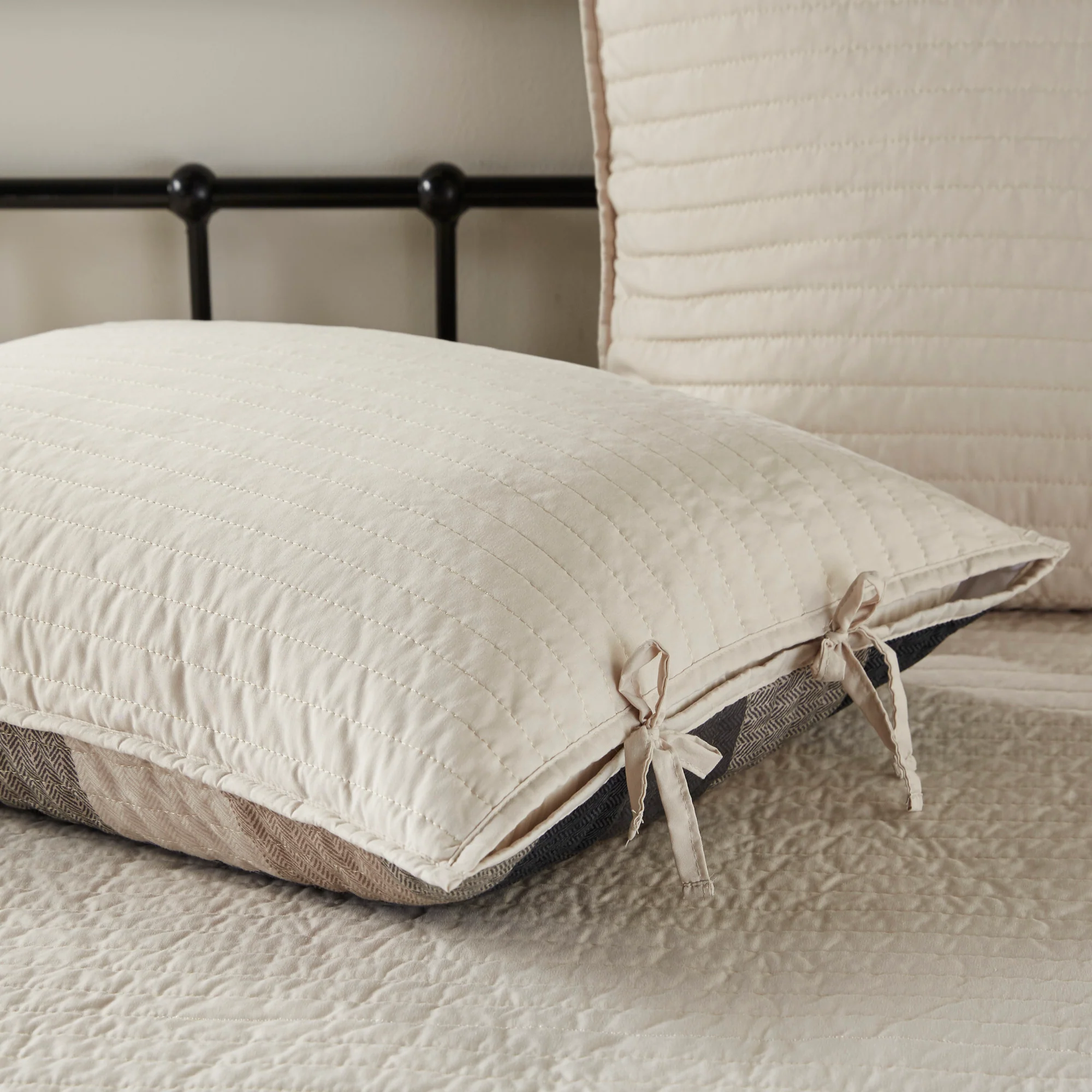 Ridge 6-Piece Reversible Plaid Daybed Cover Set - Image 44