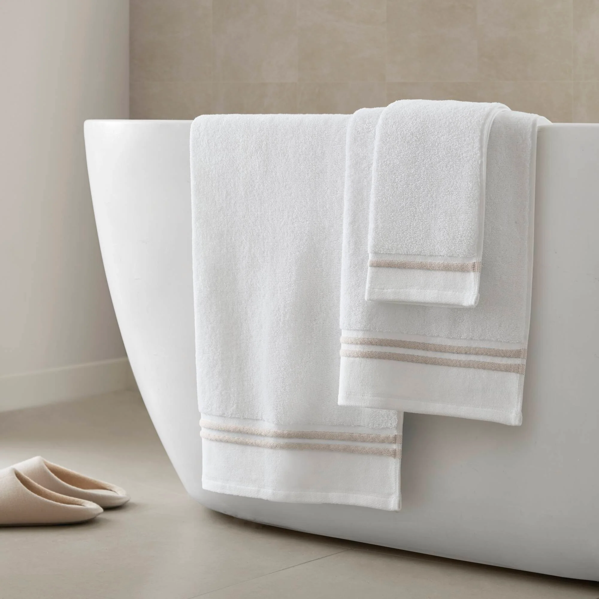Roan Border 6-Piece Towel Set - Image 12