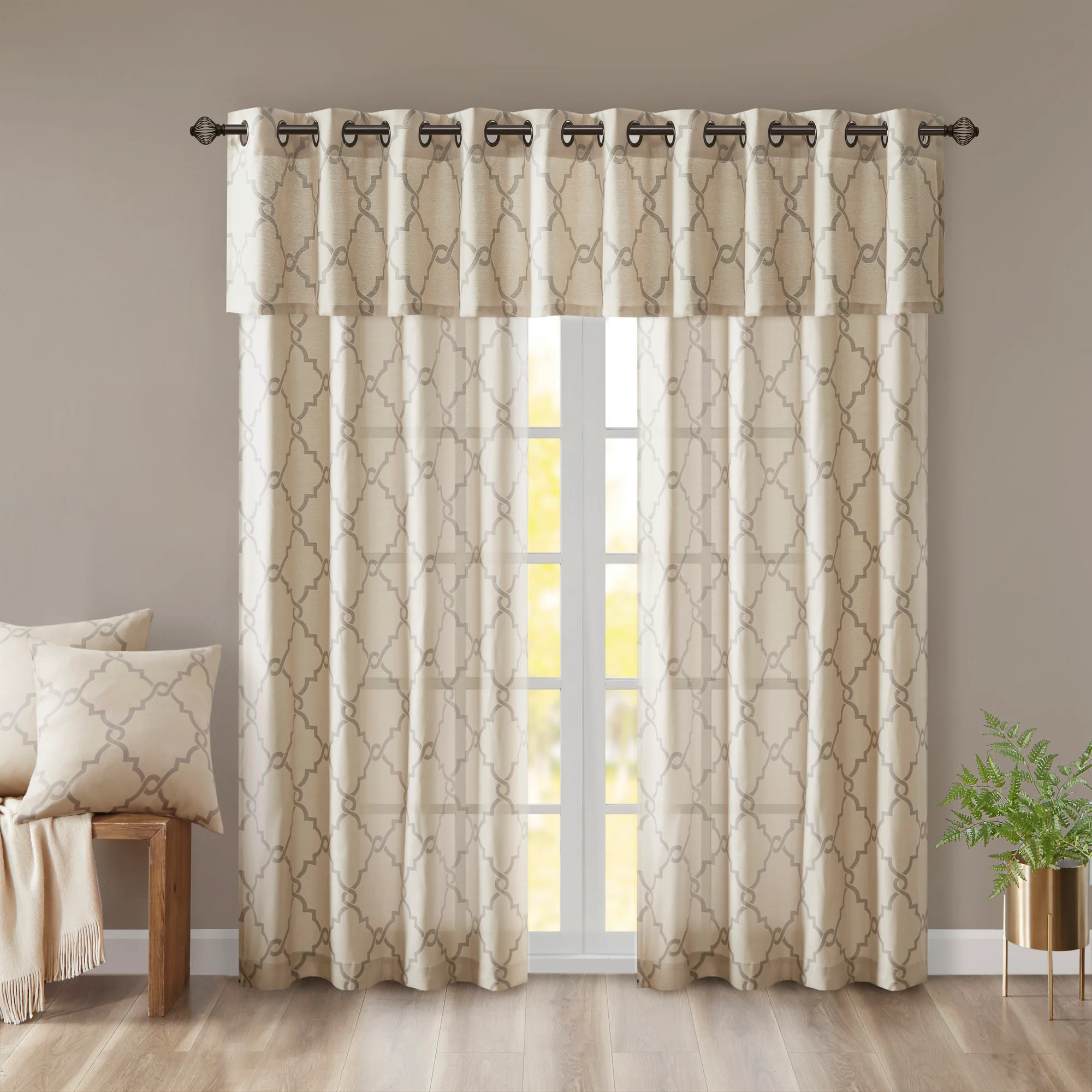Saratoga Fretwork Print Grommet Top Window Valance - Image 18