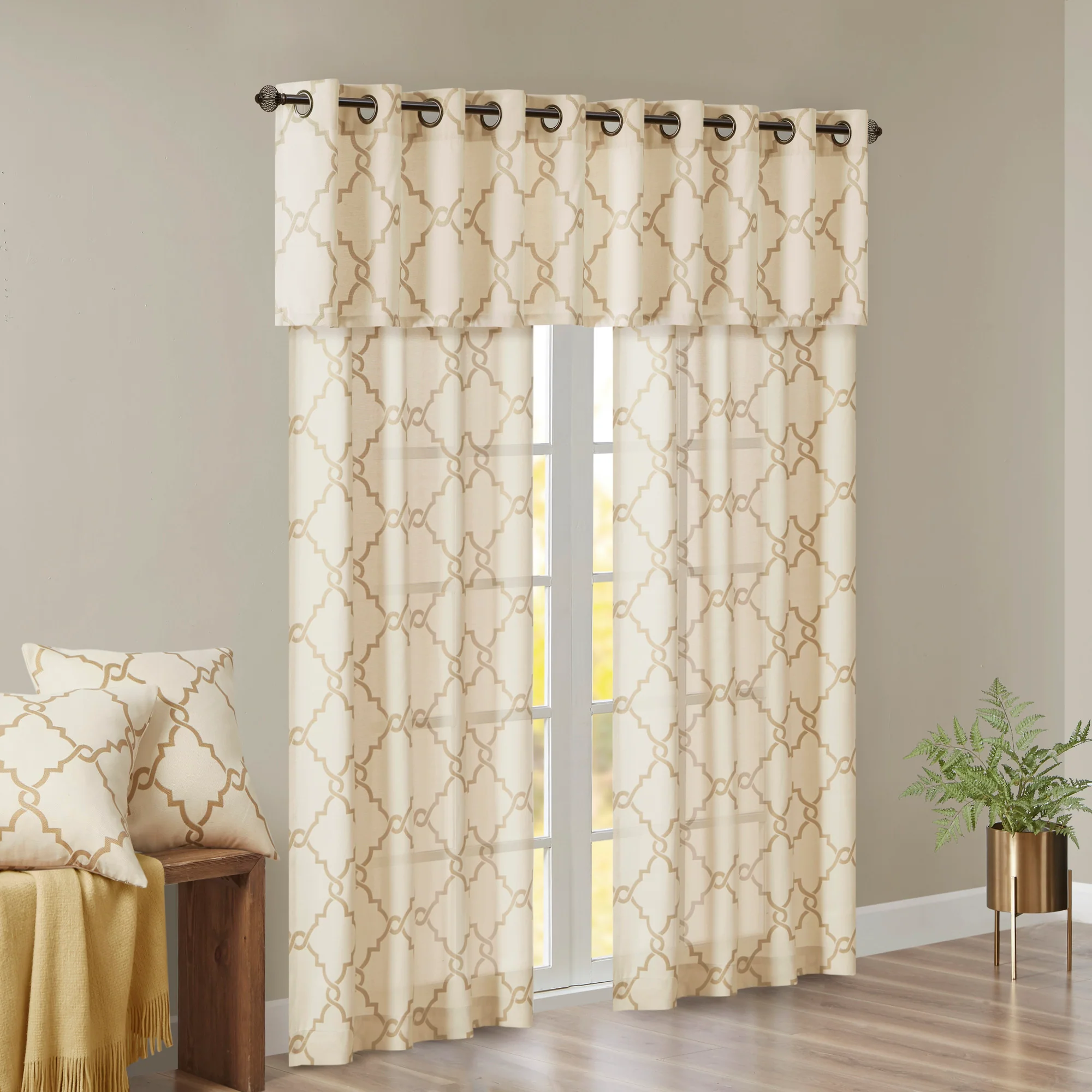 Saratoga Fretwork Print Grommet Top Window Valance - Image 24