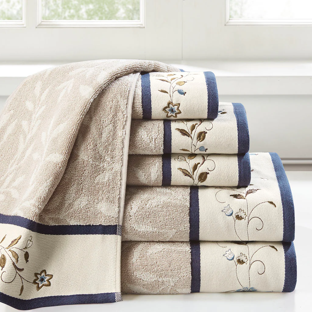 Serene Embroidered Cotton Jacquard 6-Piece Towel Set - Image 3