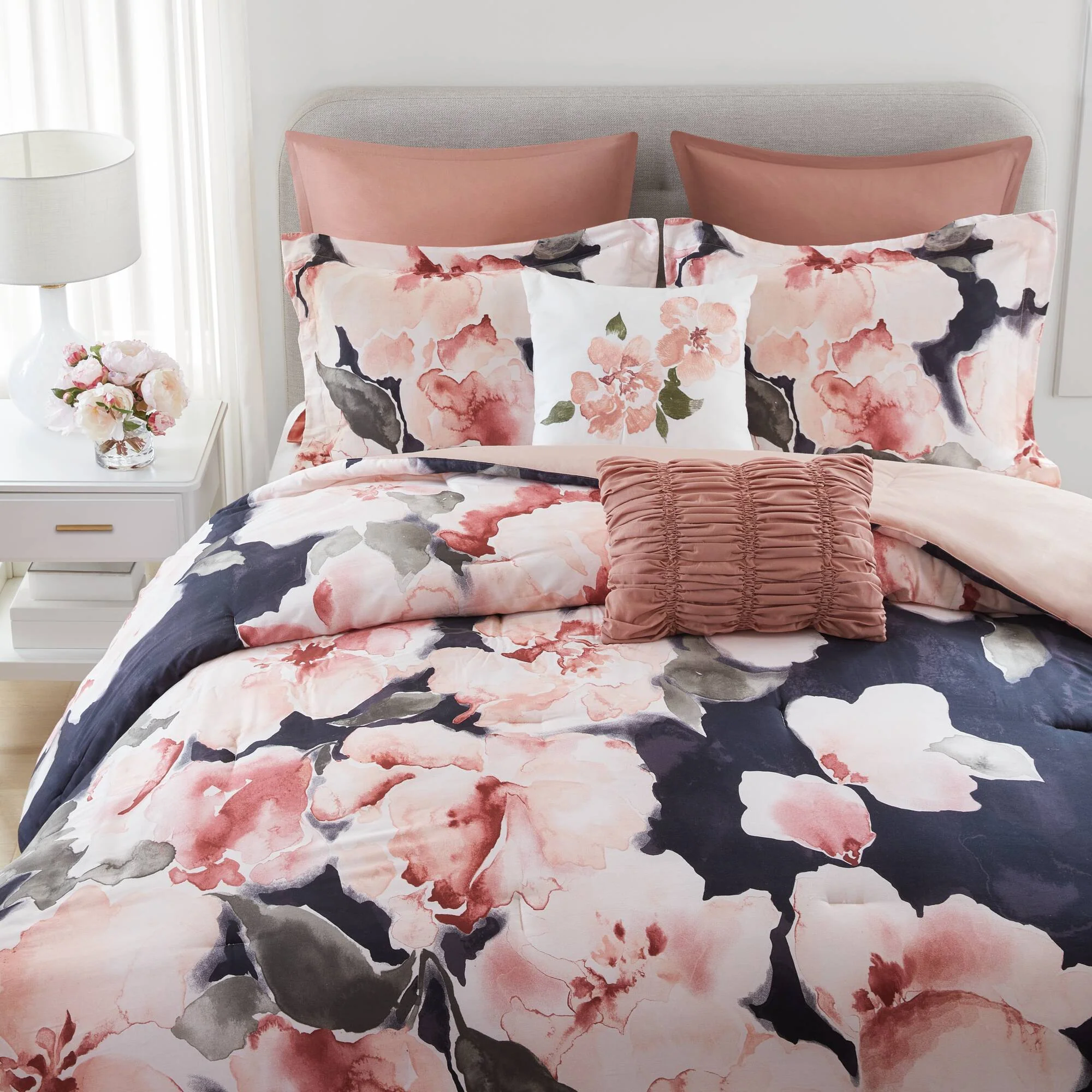 Shanti 7-Piece Comforter Set - Image 7