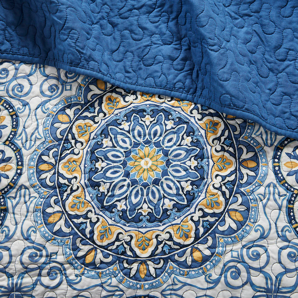 Tangiers 6-Piece Reversible Quilt Set with Throw Pillows - Image 13
