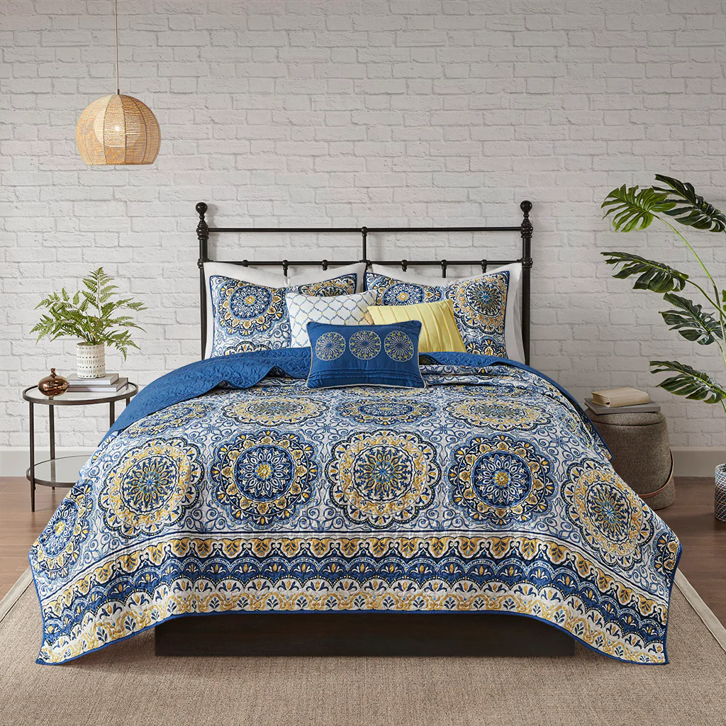 Tangiers 6-Piece Reversible Quilt Set with Throw Pillows - Image 5