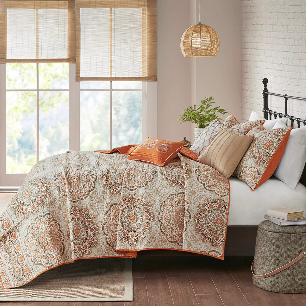 Tangiers 6-Piece Reversible Quilt Set with Throw Pillows - Image 8