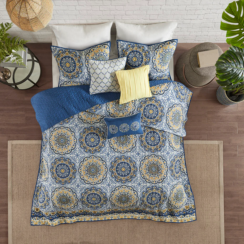 Tangiers 6-Piece Reversible Quilt Set with Throw Pillows - Image 9