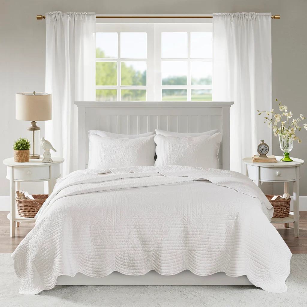 Tuscany 3-Piece Reversible Scalloped Edge Quilt Set - Image 24