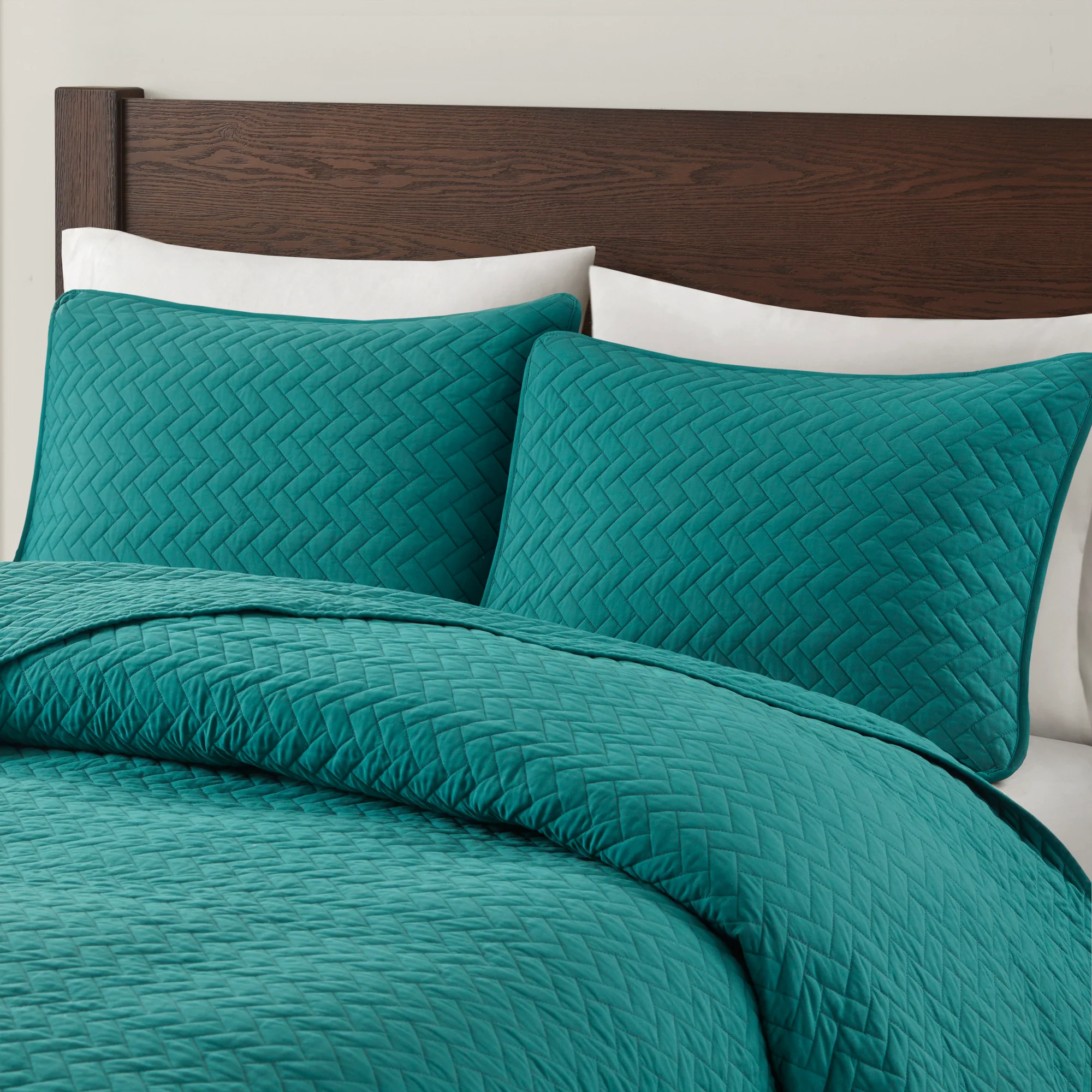 Velvet Touch 3-Piece Luxurious Oversized Quilt Set - Image 25