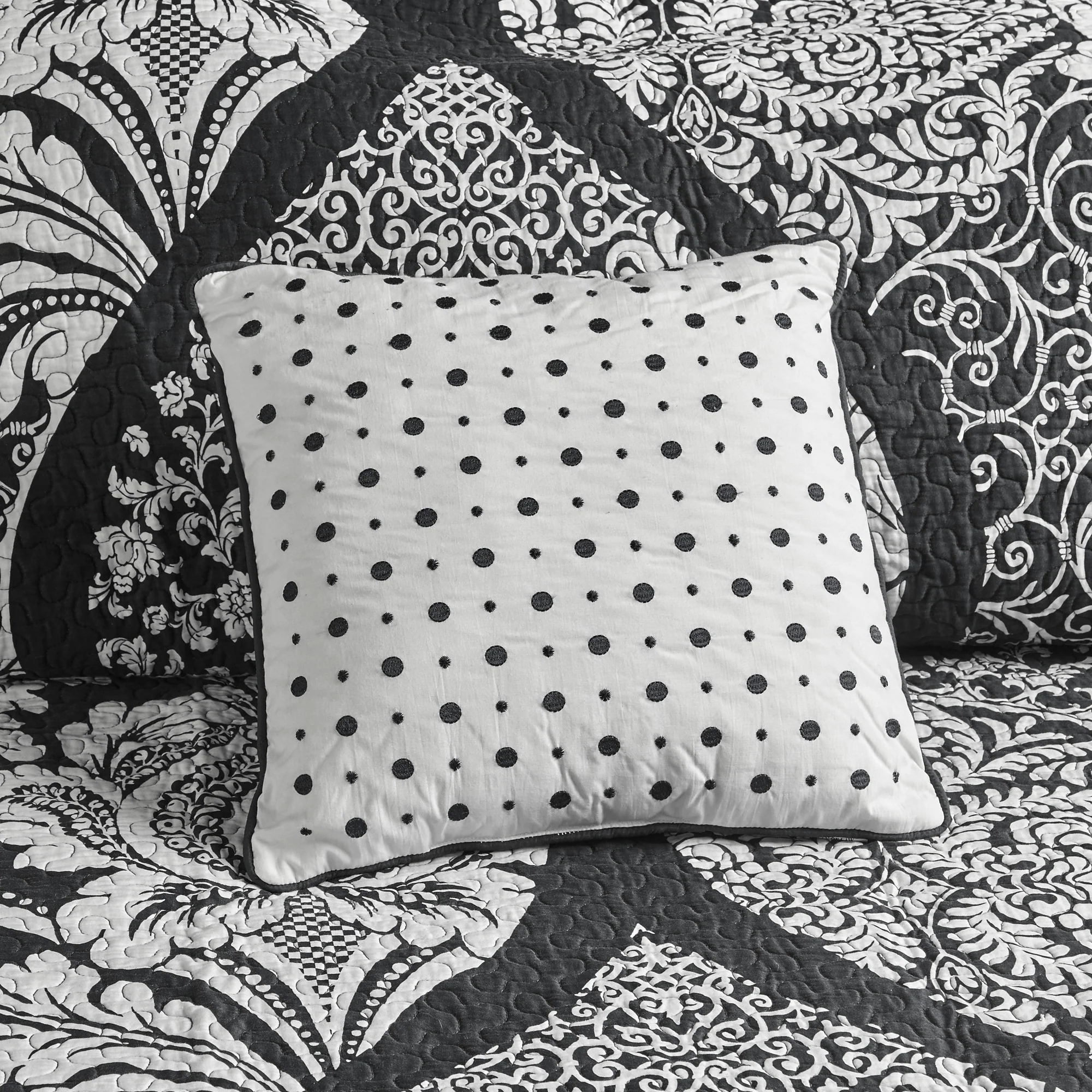 Vienna 6-Piece Printed Cotton Quilt Set with Throw Pillows - Image 14