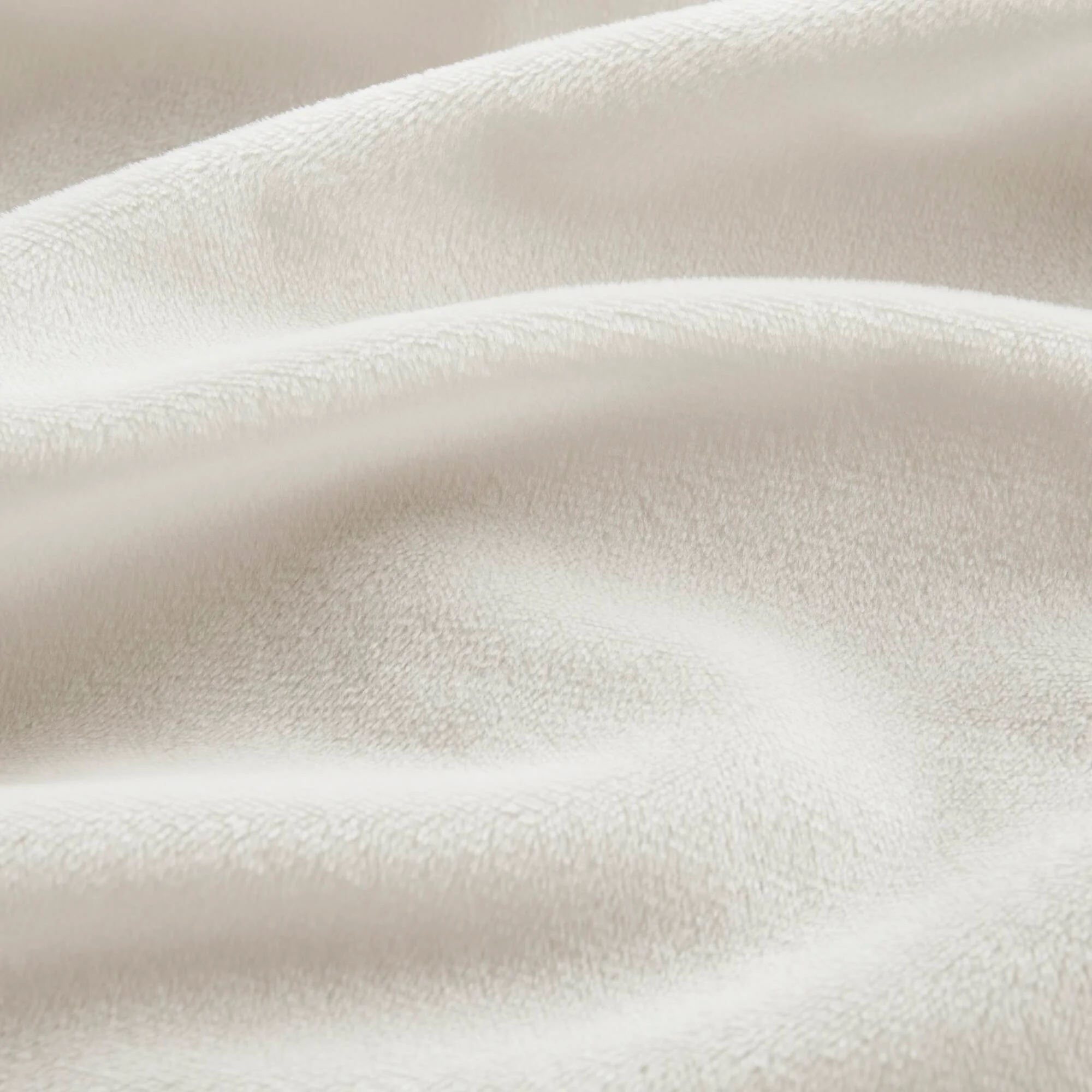 Vivienne Faux Fur Throw - Image 12