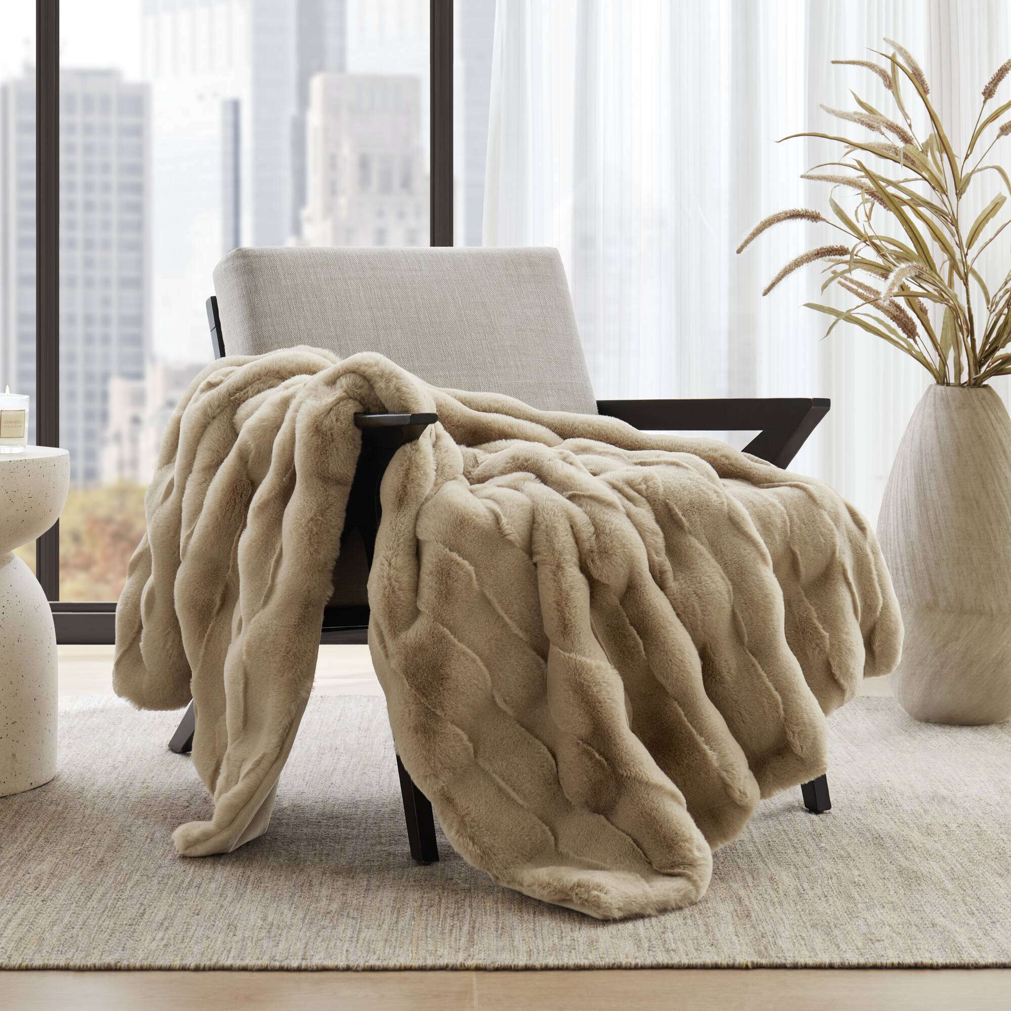 Vivienne Faux Fur Throw - Image 30