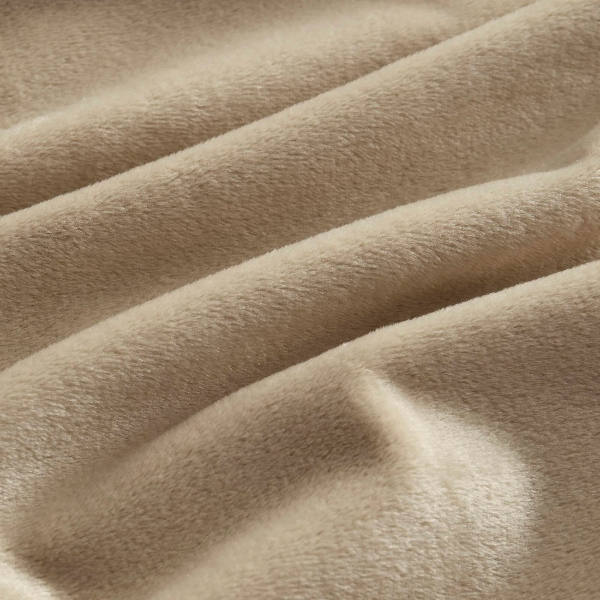 Vivienne Faux Fur Throw - Image 36