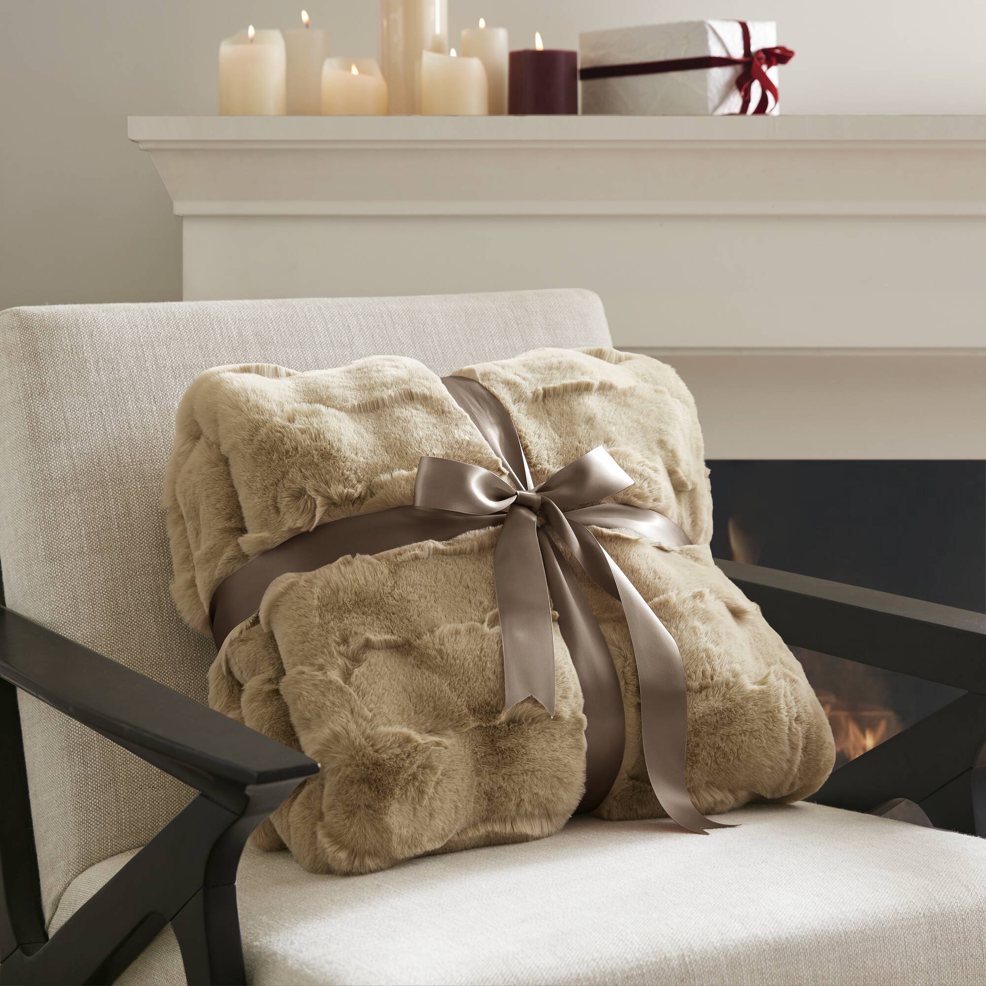 Vivienne Faux Fur Throw - Image 37