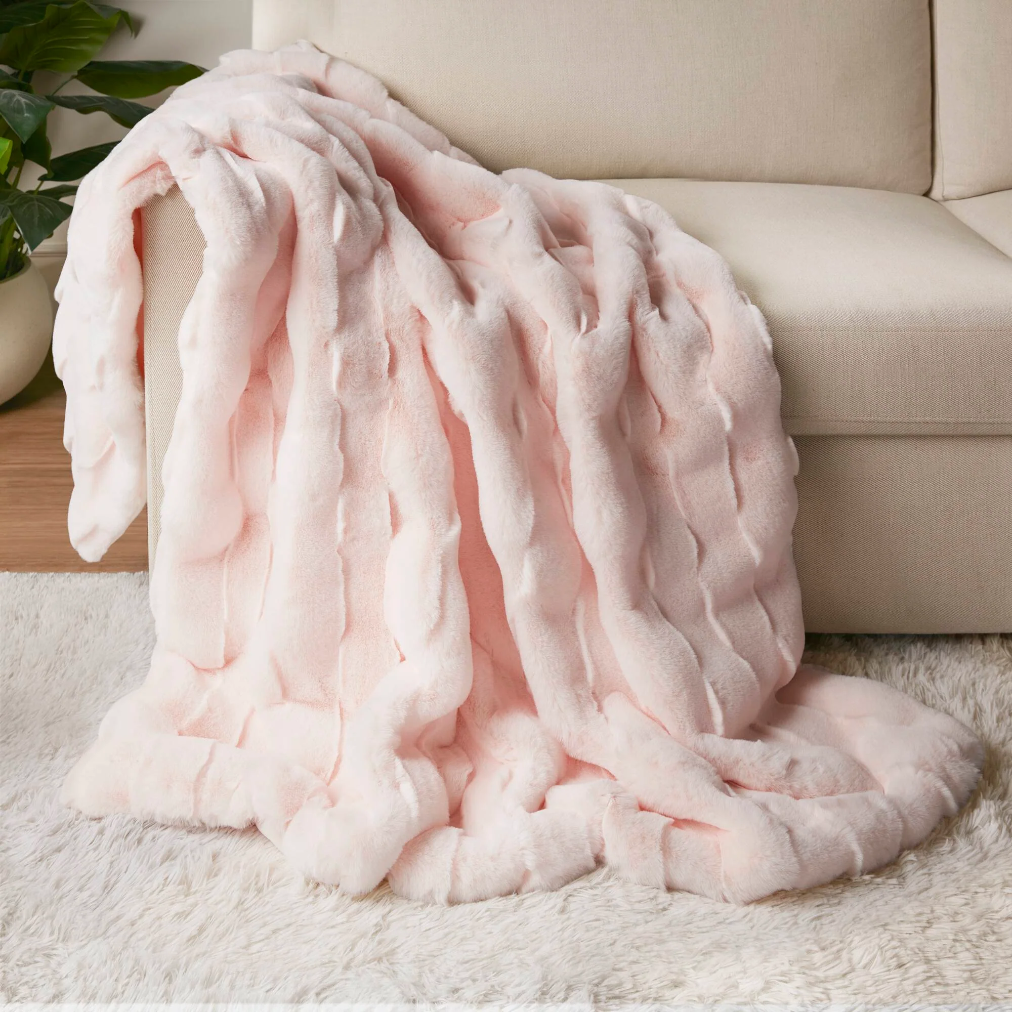 Vivienne Faux Fur Throw - Image 53