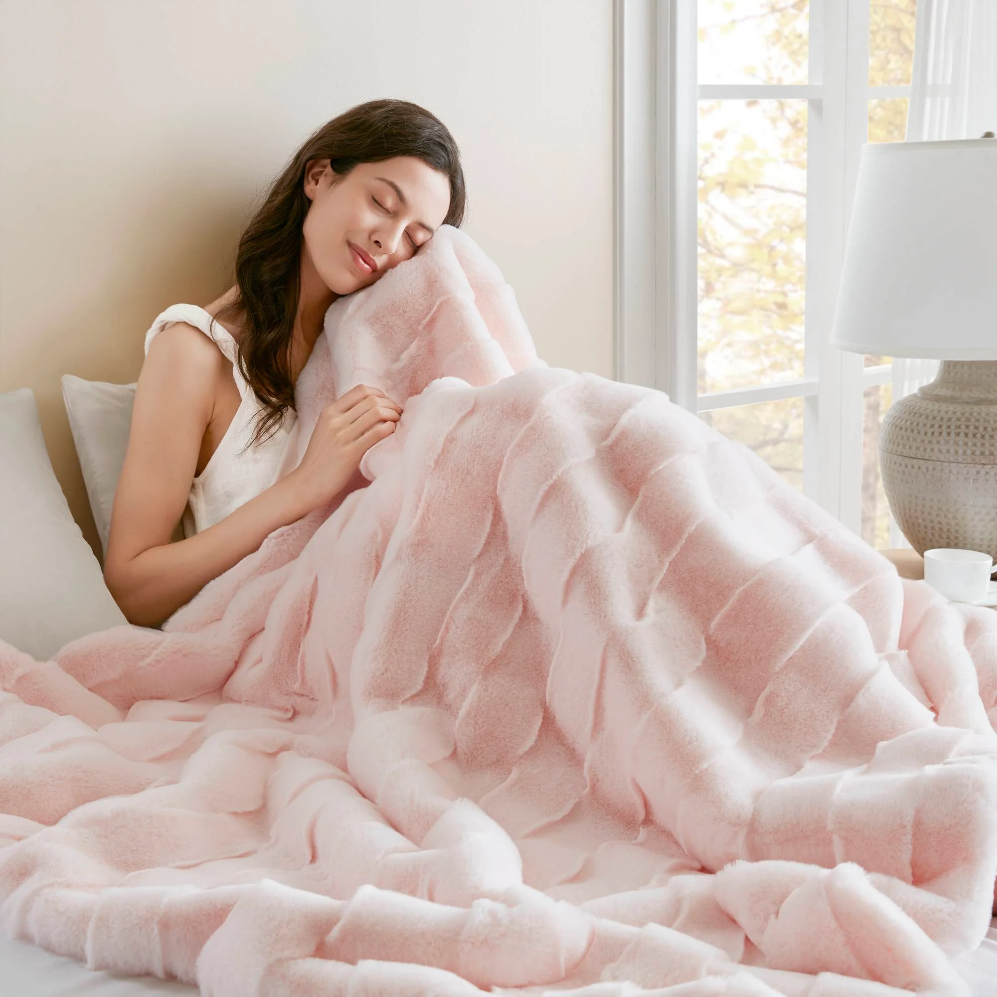 Vivienne Faux Fur Throw - Image 55
