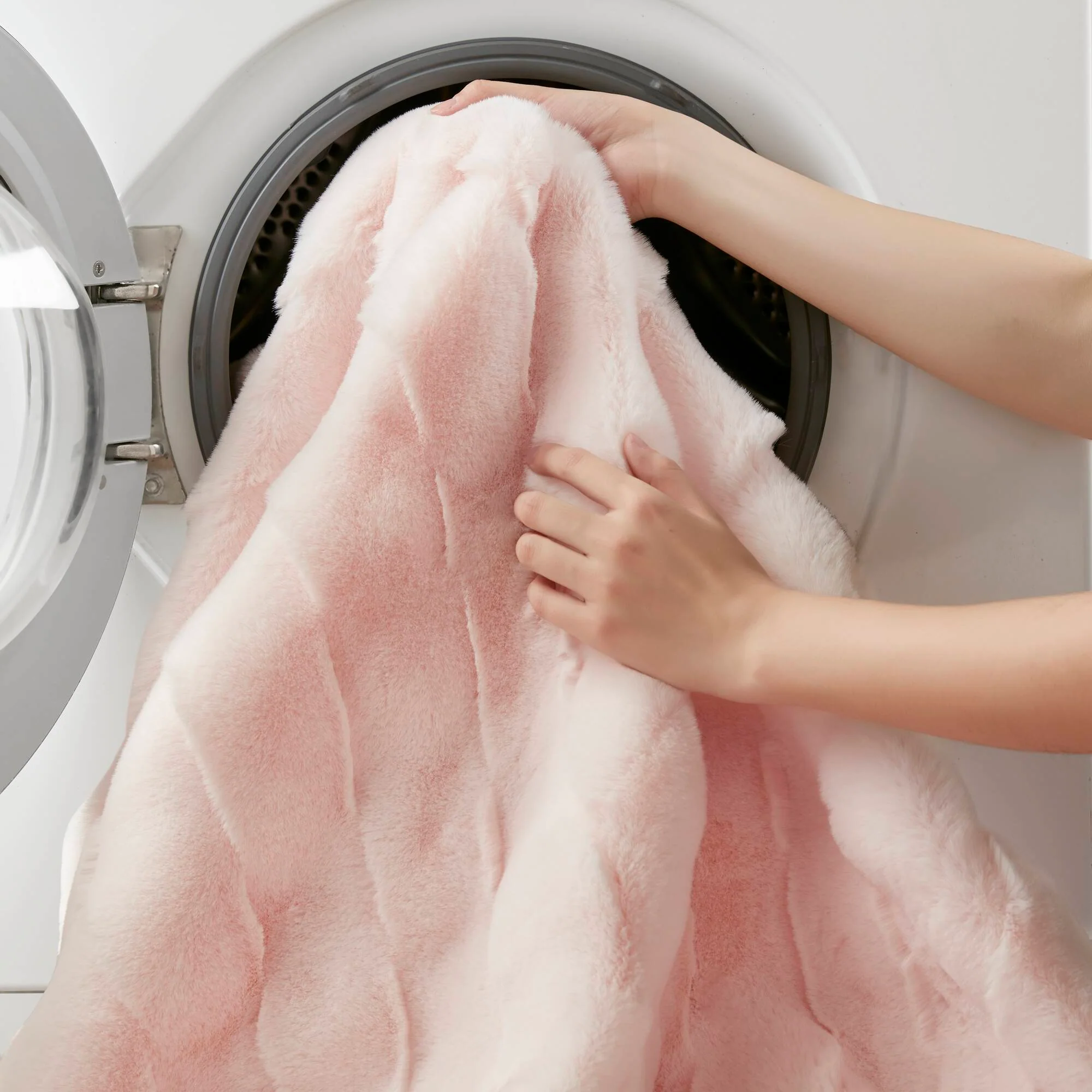 Vivienne Faux Fur Throw - Image 62
