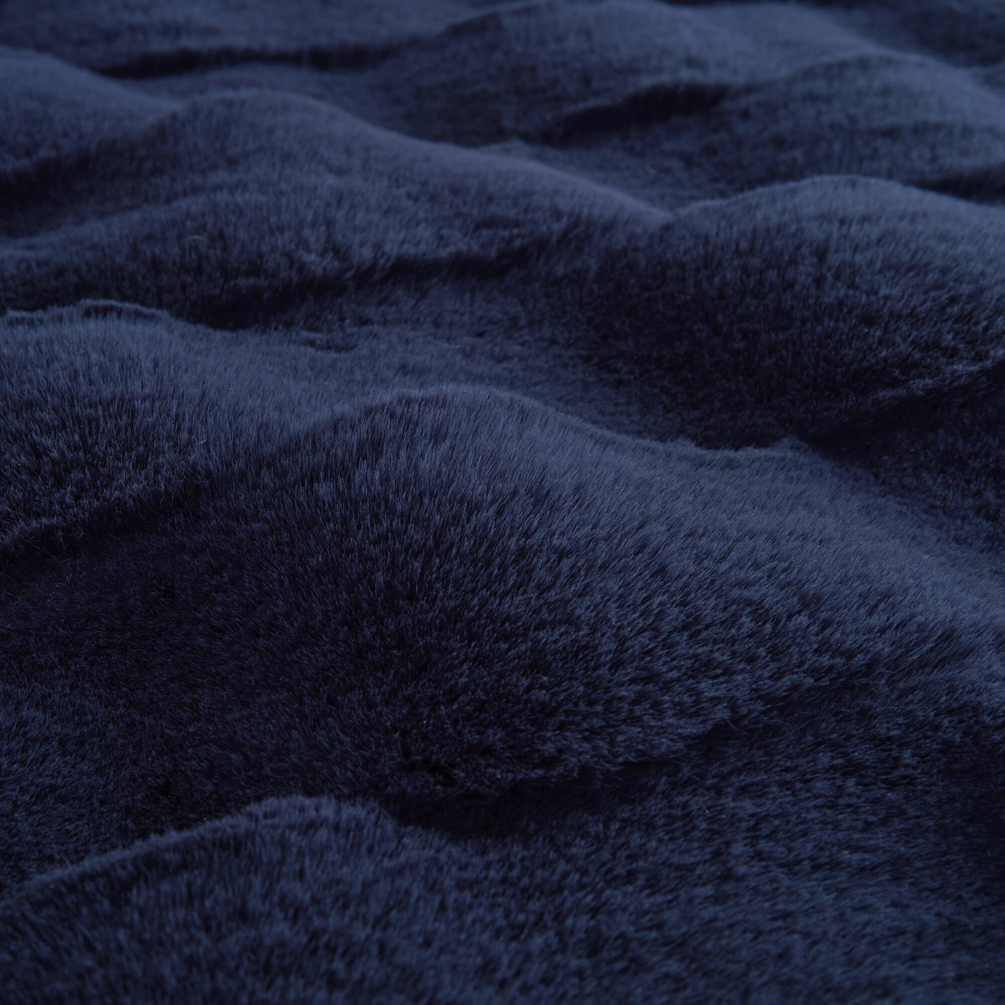 Vivienne Faux Fur Throw - Image 70