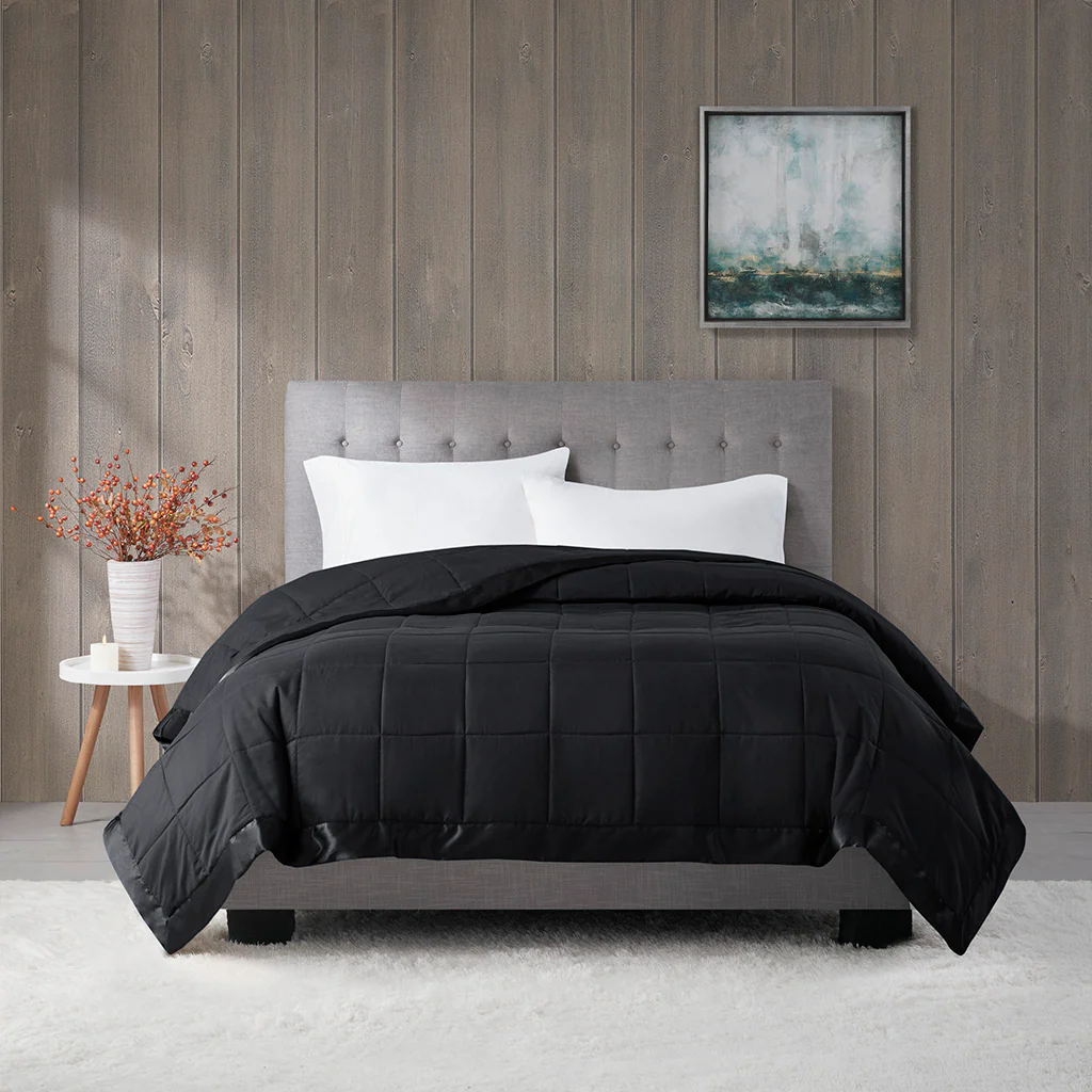 Windom Lightweight Down Alternative Blanket with Satin Trim - Image 3