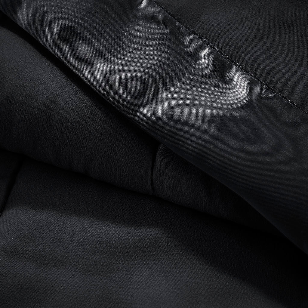 Windom Lightweight Down Alternative Blanket with Satin Trim - Image 7