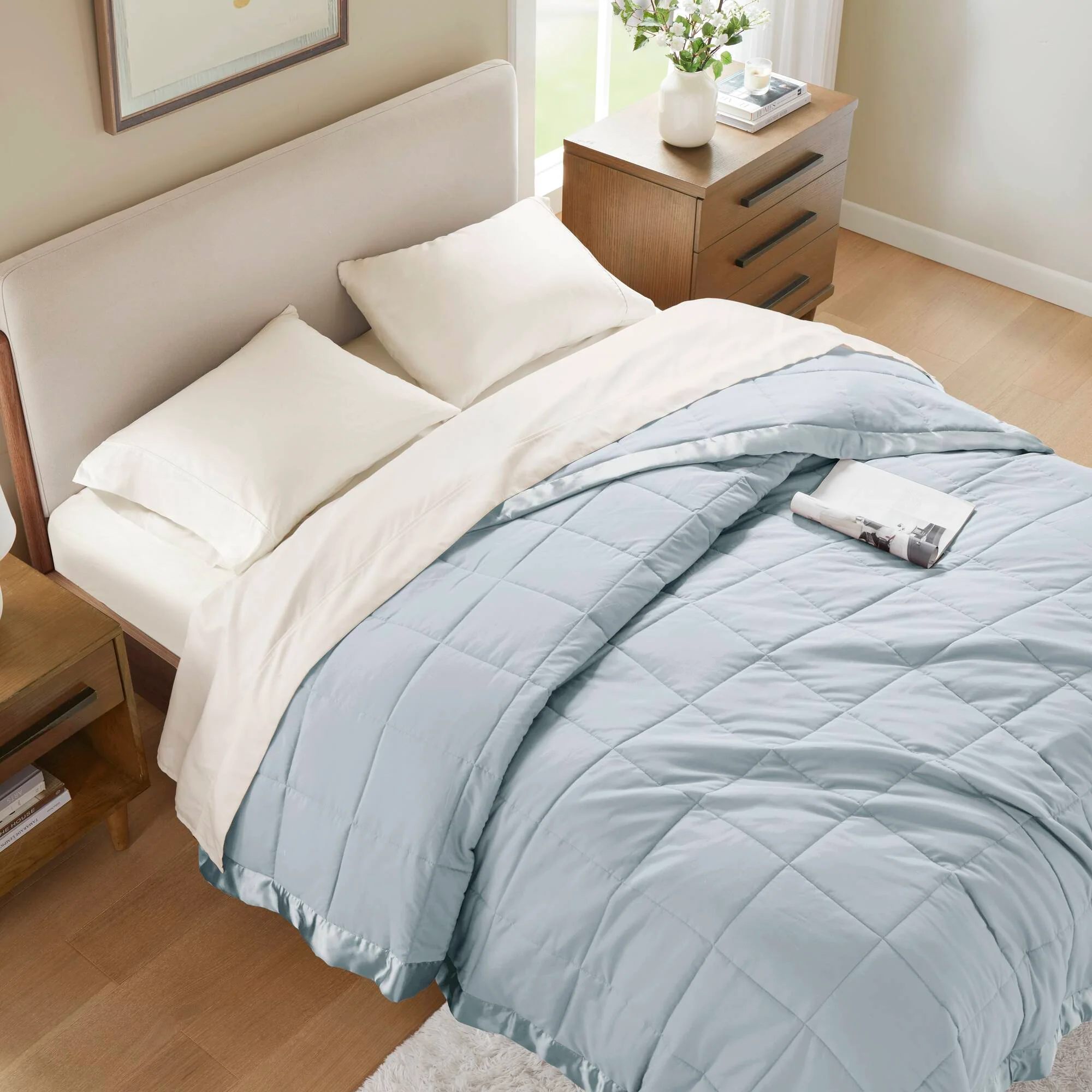 Windom Lightweight Down Alternative Blanket with Satin Trim - Image 8