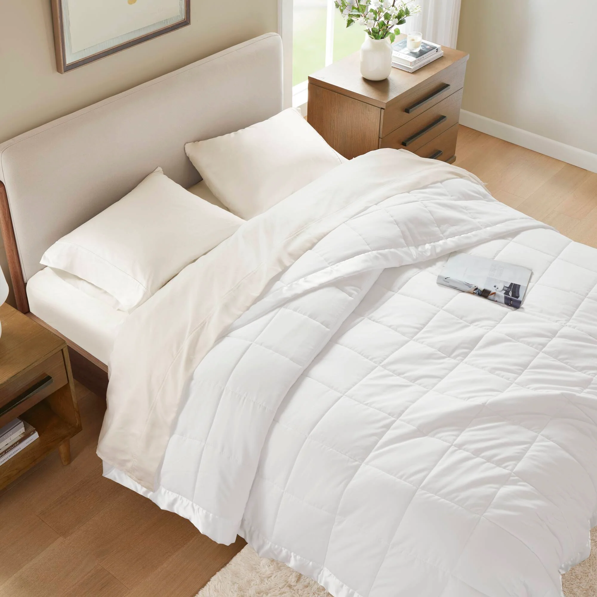 Windom Lightweight Down Alternative Blanket with Satin Trim - Image 9