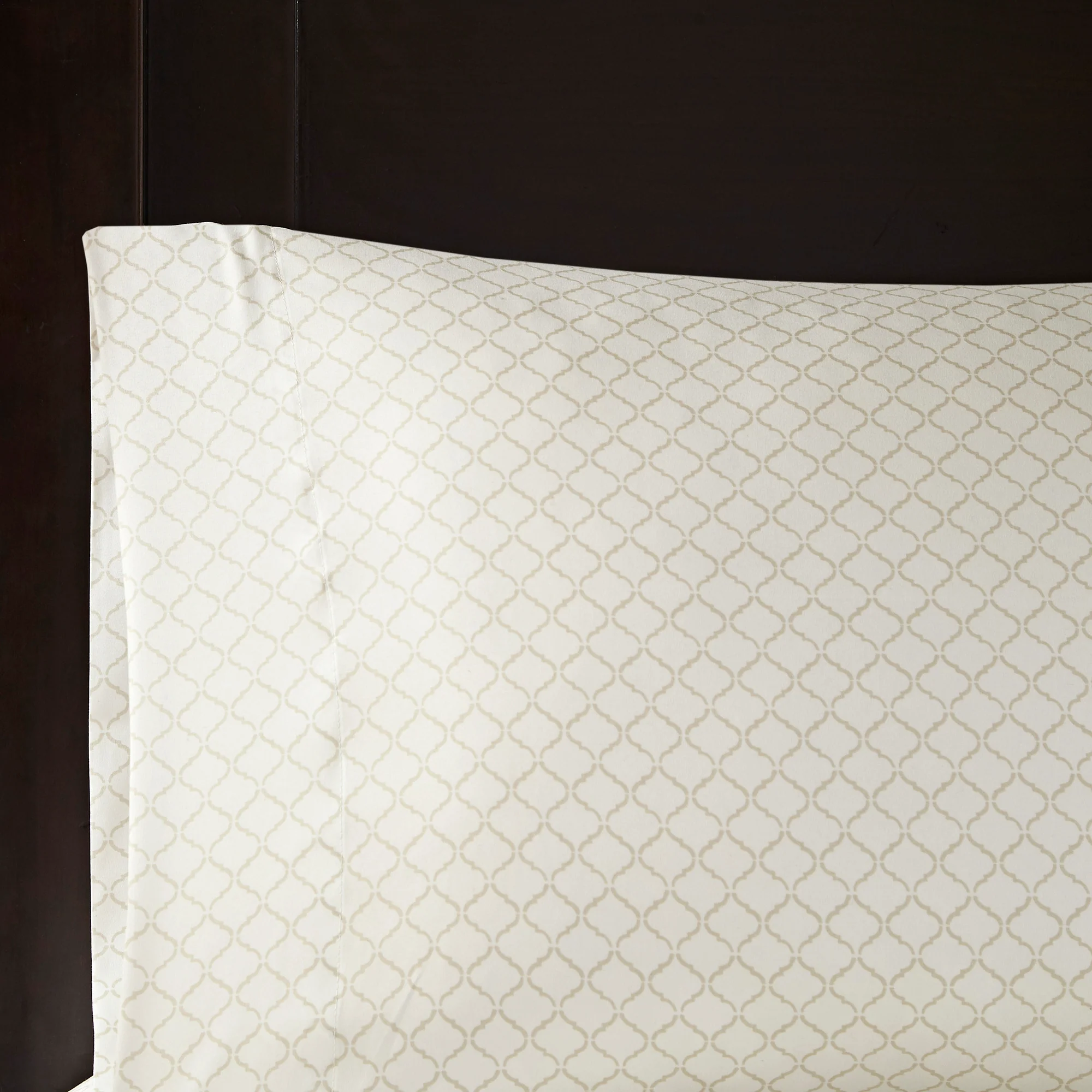 Zara 16-Piece Jacquard Comforter Set with 2 Bed Sheet Sets - Image 11