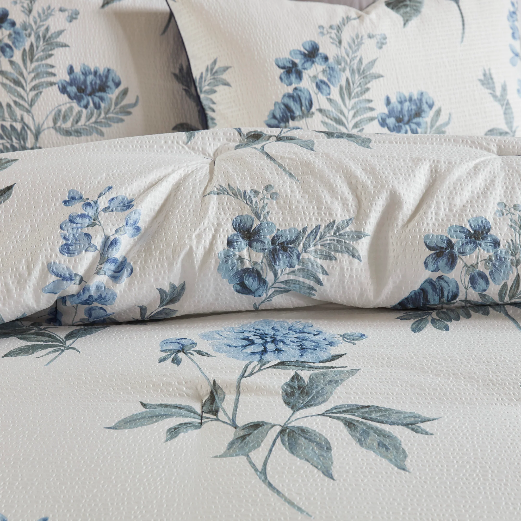 Zennia 7-Piece Printed Seersucker Comforter Set with Throw Blanket - Image 11